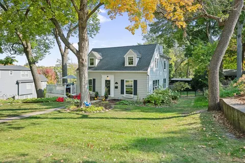 254 Benton Ave, Wayzata, MN 55391