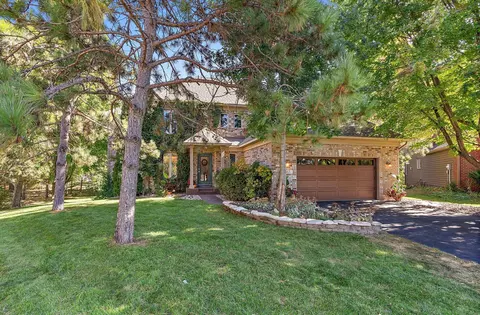 2017 Stonepine Ave, Hudson, WI 54016