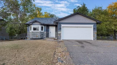 4020 Lake Ridge Dr, Big Lake, MN 55309