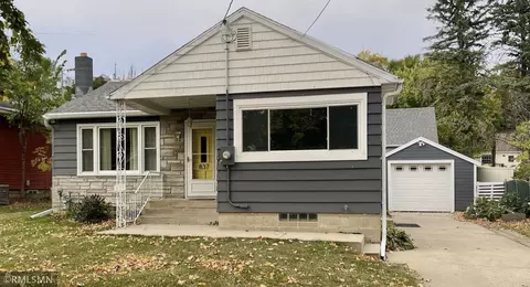 837 9th St NW, Rochester, MN 55901