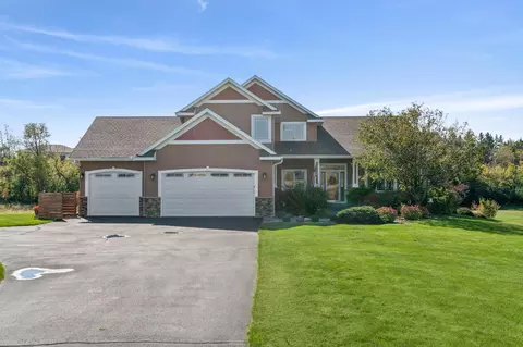 751 Moundview Rd, Hudson, WI 54016