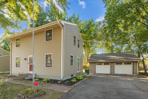 42 105th Ave NE, Blaine, MN 55434