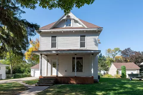 310 3rd Ave SE, Mapleton, MN 56065