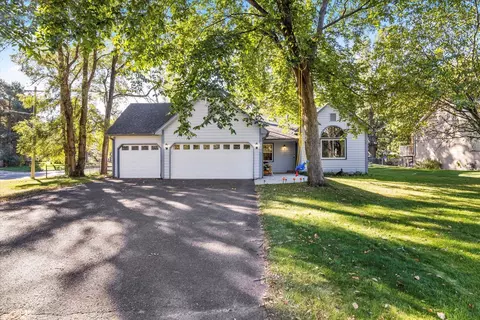 4986 106th Ave NE, Circle Pines, MN 55014