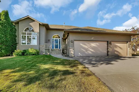 1075 Endicott Trl, Monticello, MN 55362