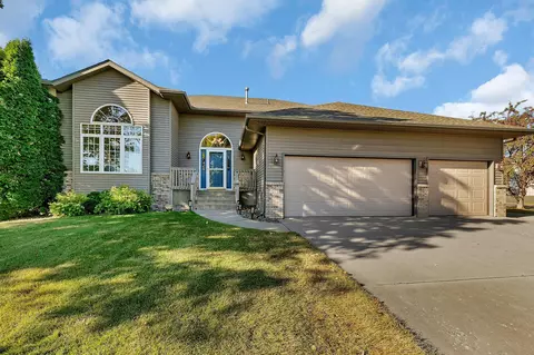 1075 Endicott Trl, Monticello, MN 55362