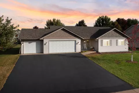 706 Greenwood St SW, Isanti, MN 55040