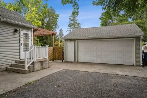 10 Circle Dr, Circle Pines, MN 55014 photo 5