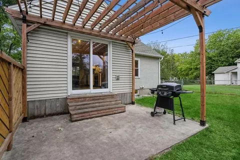 10 Circle Dr, Circle Pines, MN 55014 photo 13
