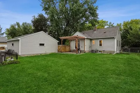 10 Circle Dr, Circle Pines, MN 55014 photo 10