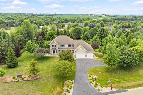 9251 Overland Dr, Prior Lake, MN 55372