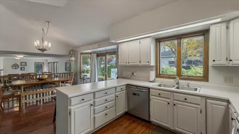 804 26th Ave SW, Willmar, MN 56201 photo 4
