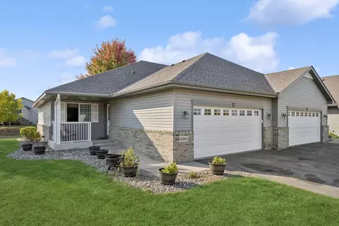 686 Independence Dr, Big Lake, MN 55309
