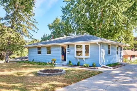 2603 Cedar Crest Rd W, Minnetonka, MN 55305