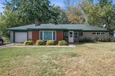 44 6th St NW, Forest Lake, MN 55025