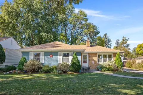 969 Bidwell St, West Saint Paul, MN 55118