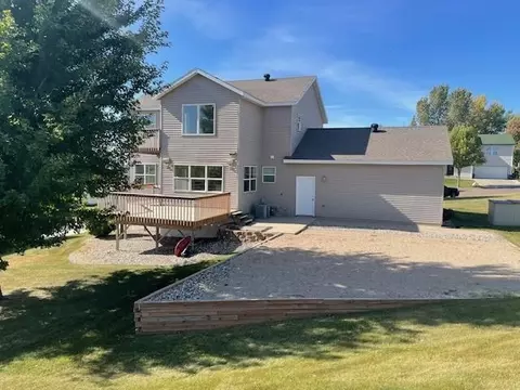 105 Andrew Dr, Fergus Falls, MN 56537