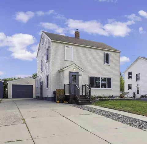 230 Meeker Ave S, Watkins, MN 55389