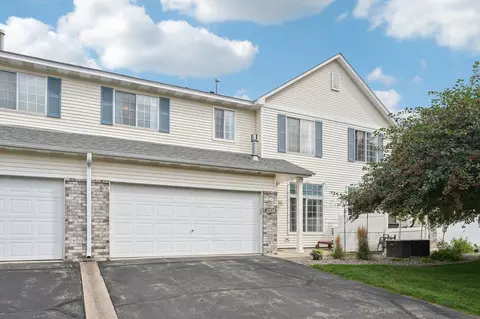 2038 Mockingbird Ave, Shakopee, MN 55379