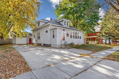 210 3rd St NW, New Richland, MN 56072