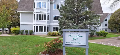 4035 Victoria St N #204, Shoreview, MN 55126