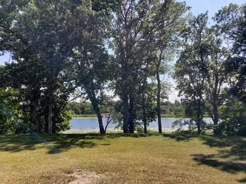 358 Nn Long Shore Trl, Frazee, MN 56544
