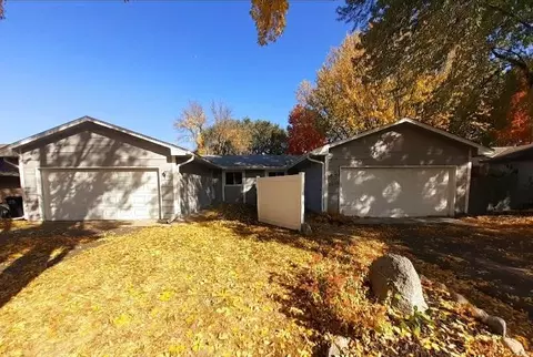 1033 Eastview Cir, Shakopee, MN 55379