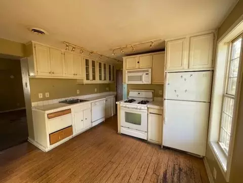 Kitchen - 1306 Oak St, Brainerd, MN 56401 photo 1 of 1