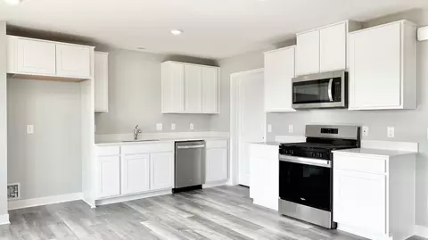 1966 Clearwater Ter, Shakopee, MN 55379
