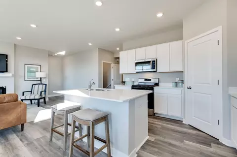 1788 Abbey Rd, Shakopee, MN 55379