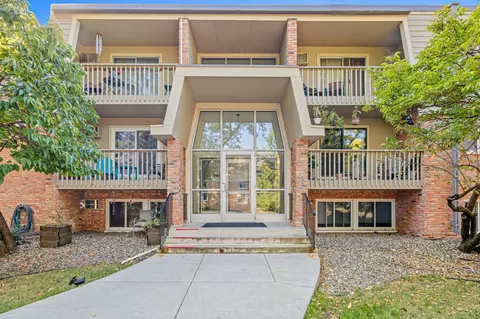 7318 W 22nd St #315, Saint Louis Park, MN 55426