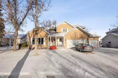 919 41st Ave N, Fargo, ND 58102