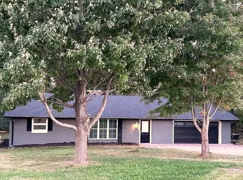2090 Castle Ave E, North Saint Paul, MN 55109