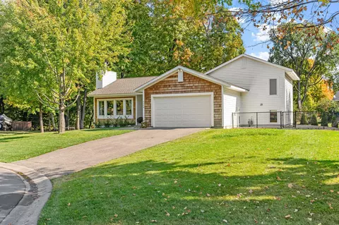 5324 Lake Ave NE, Albertville, MN 55301