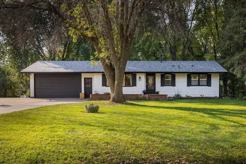 6911 Faricy Ln, Prior Lake, MN 55372