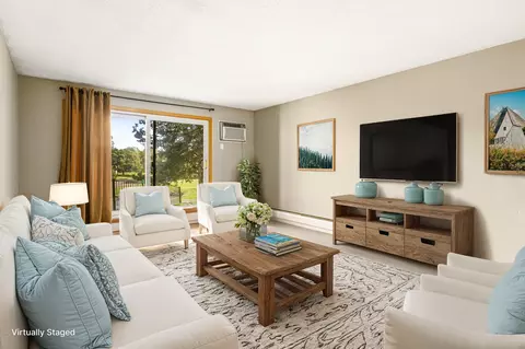 3155 Coachman Rd #215, Eagan, MN 55121