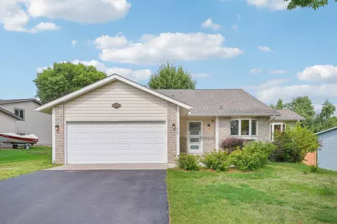 1106 Overlook Dr, Woodbury, MN 55125