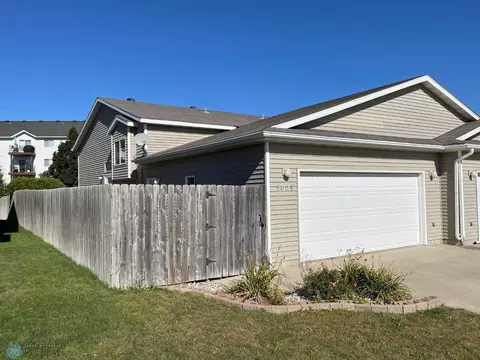 3023 Dakota Park Cir S, Fargo, ND 58104