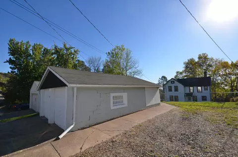 2317 W 7th St, Duluth, MN 55806 photo 2