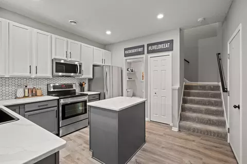 4673 Blaine Ave #907, Inver Grove Heights, MN 55076