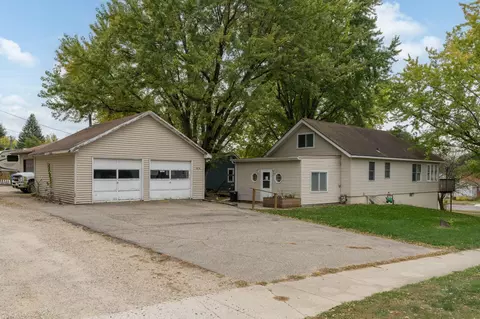 140 N Rice St, Kasota, MN 56050