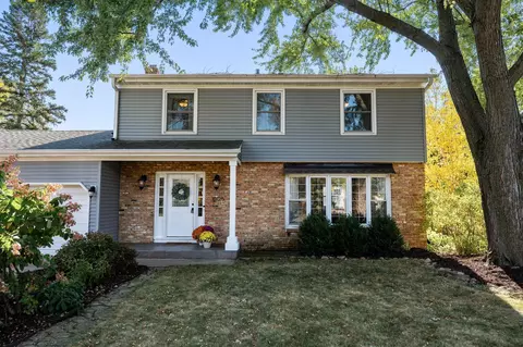 10125 Goodrich Cir, Bloomington, MN 55437