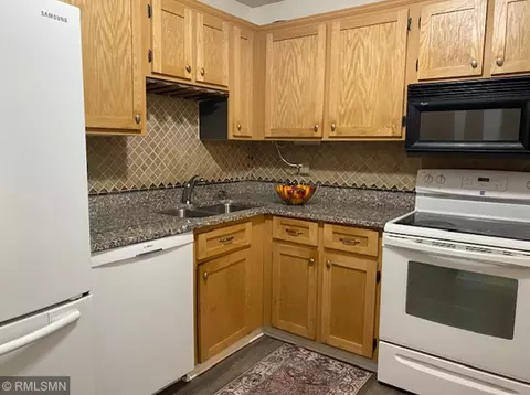 1700 Four Oaks Rd #325, Eagan, MN 55121 photo 13