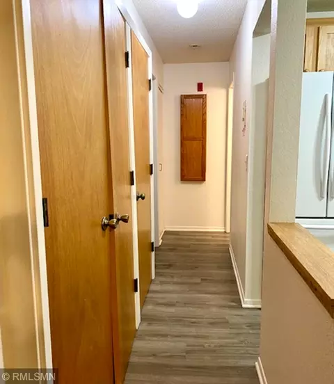 1700 Four Oaks Rd #325, Eagan, MN 55121 photo 9