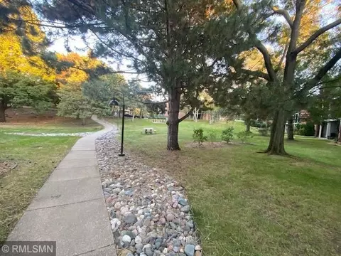 1700 Four Oaks Rd #325, Eagan, MN 55121 photo 27