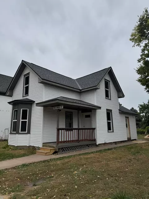 673 Spring St NE, Minneapolis, MN 55413