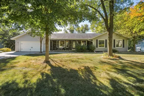 5169 W 139th St, Savage, MN 55378