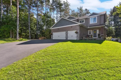 1865 Pine Ct, Prescott, WI 54021