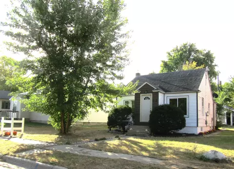 228 E Sorenson Ave, Appleton, MN 56208