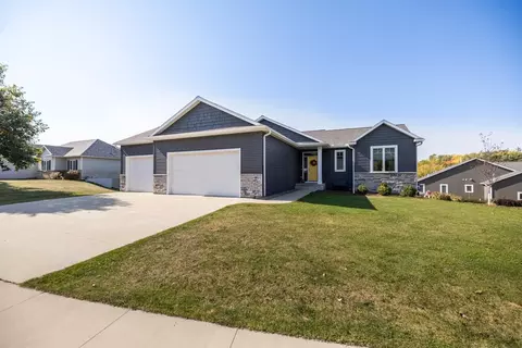 2679 Pinewood Ridge Dr SE, Rochester, MN 55904